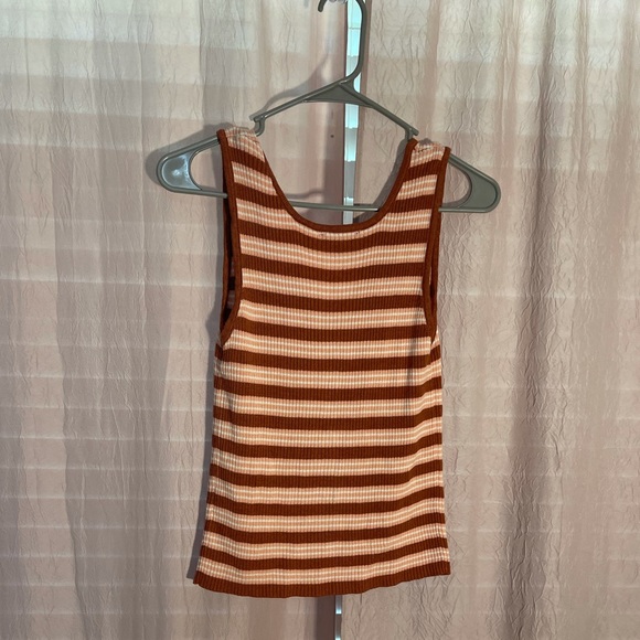 pink sweater tank top - Picture 2 of 2